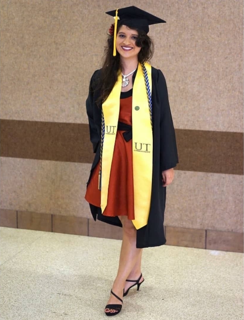 Sofía Rojas en su graduación de la Universidad de Texas at Austin