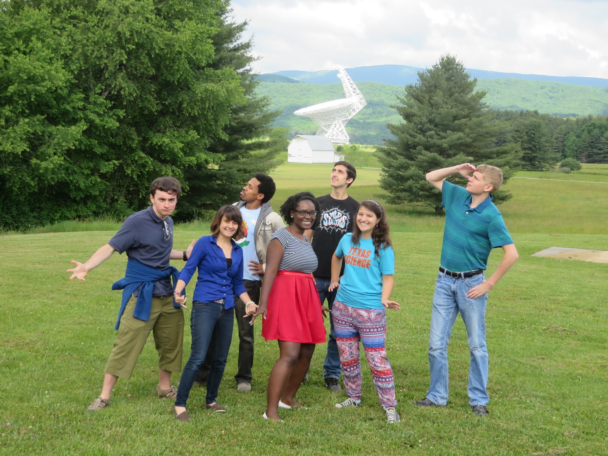 Photo of the 2017 summer interns at NRAO/Charlottesville
										 in front of the GBT
